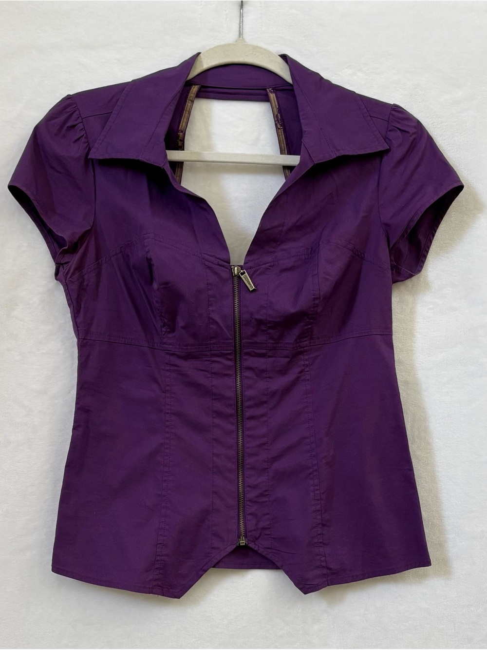 Guess Deep Purple Short-Sleeve Zip-Front Women's Top with open back